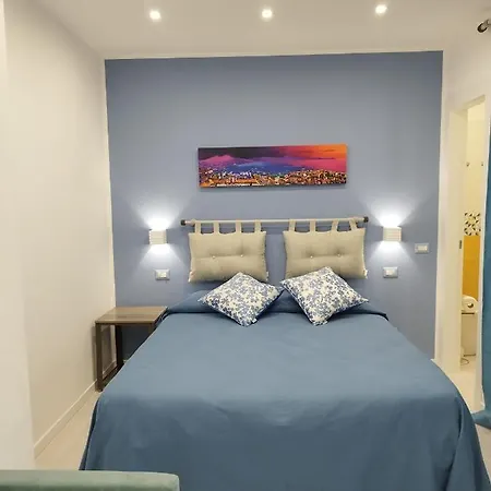 Molo Partenope Bed and Breakfast 4*
