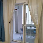 Molo Partenope לינה וארוחת בוקר 4*