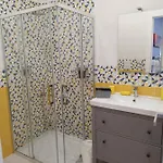 לינה וארוחת בוקר Molo Partenope 4*