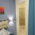 לינה וארוחת בוקר Molo Partenope נאפולי